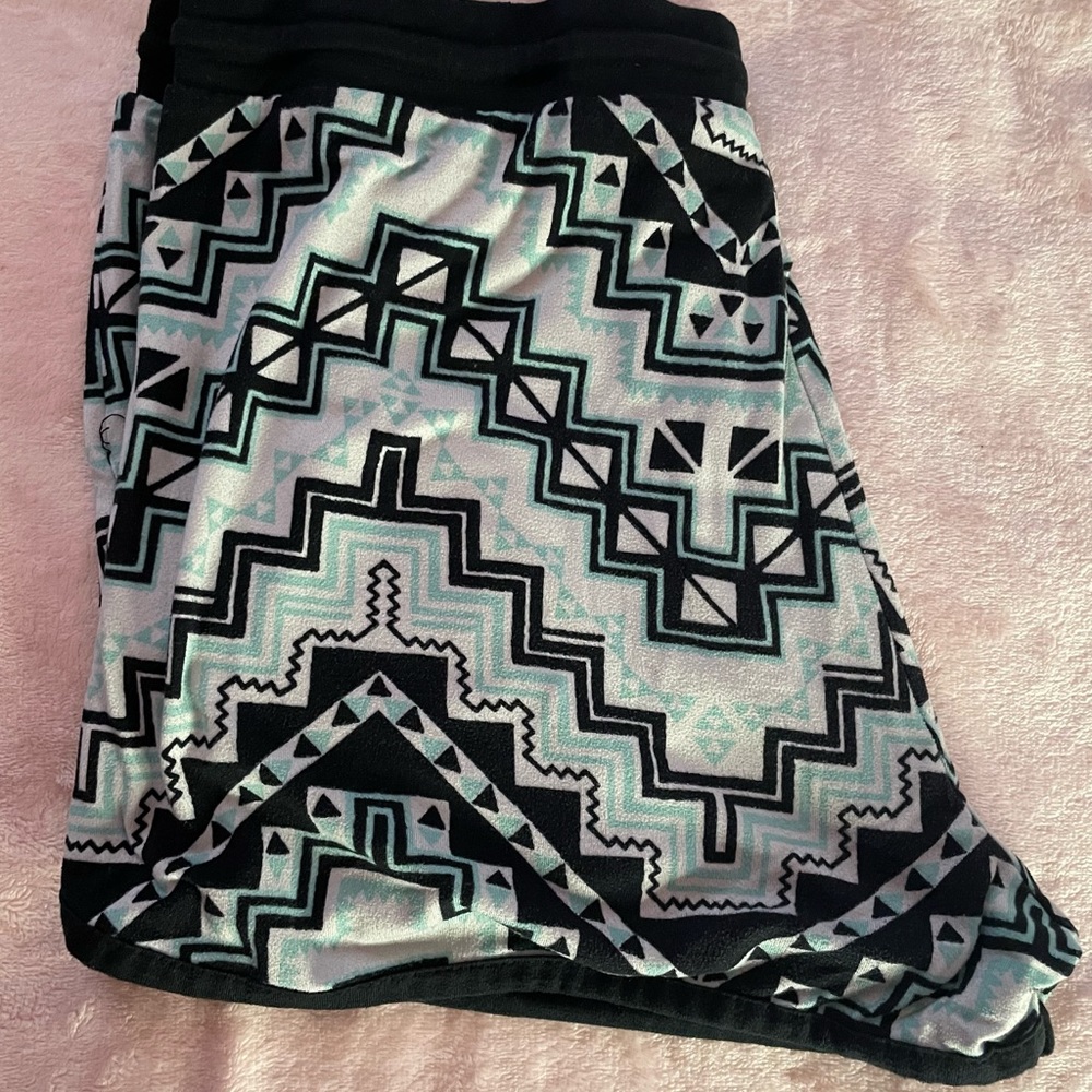 blue and black preened shorts